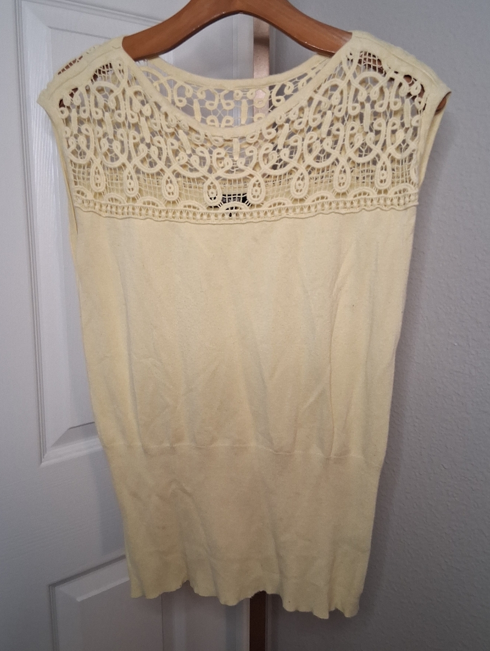 Premise Studio Pale Yellow Boho Sweater Blouse Medium